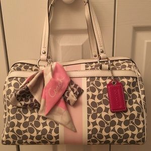 Coach Purse Chelsea